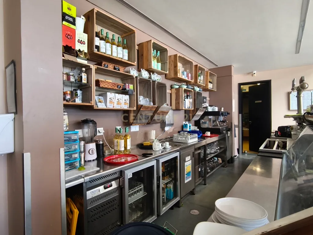 Café Snack Bar – Concessão de Praia Santa Cruz - Image 10
