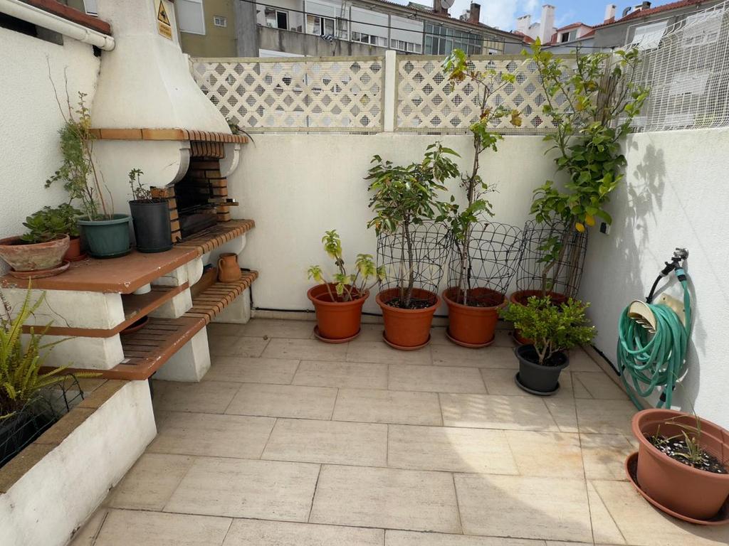 T3 Amadora com excelente Terraço e Parqueamento - Image 24