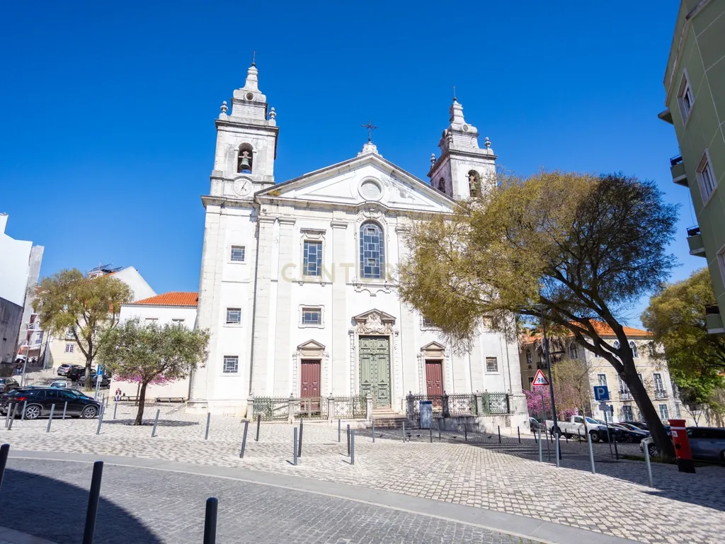 Apartamento T1+1 com logradouro a venda em Campo de Ourique! - Image 18