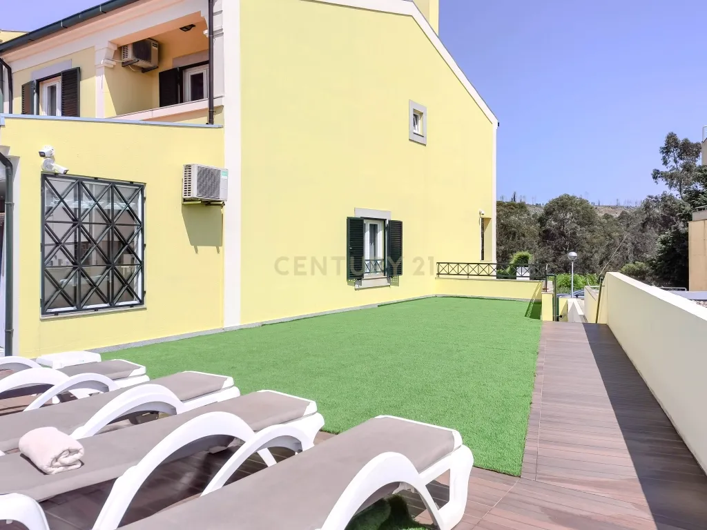 Luxuosa Moradia T3 em Gondomar com Vista Panorâmica e Piscina - Image 45