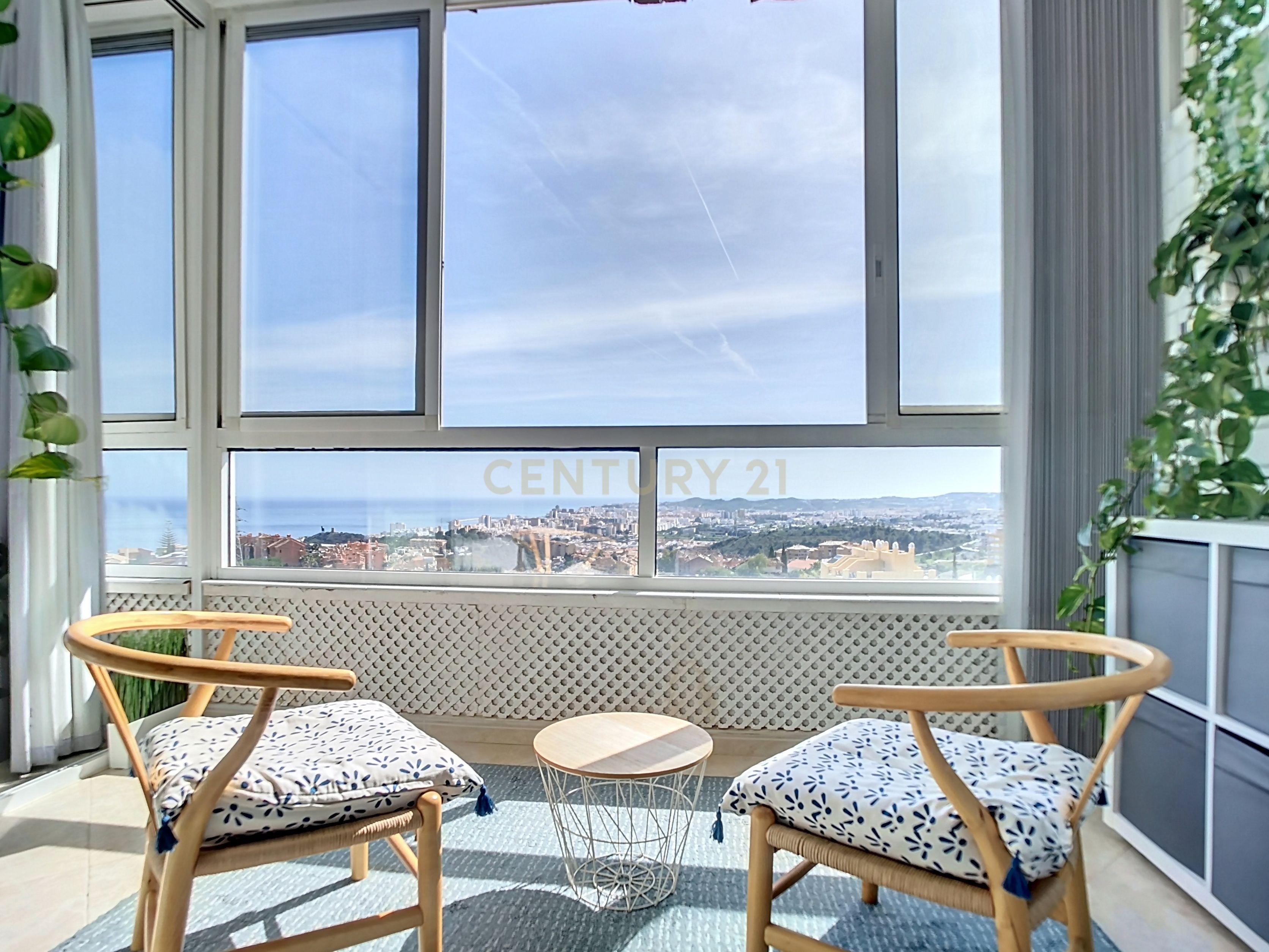 Apartamento Renovado com Vista Panorâmica em Málaga - Image 9