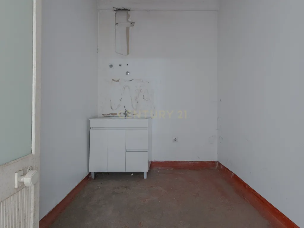 Ativo Comercial Multiuso com 494 m² | Clínica, Showroom, Self-Storage, Formação ou Operação Empresarial - Image 10