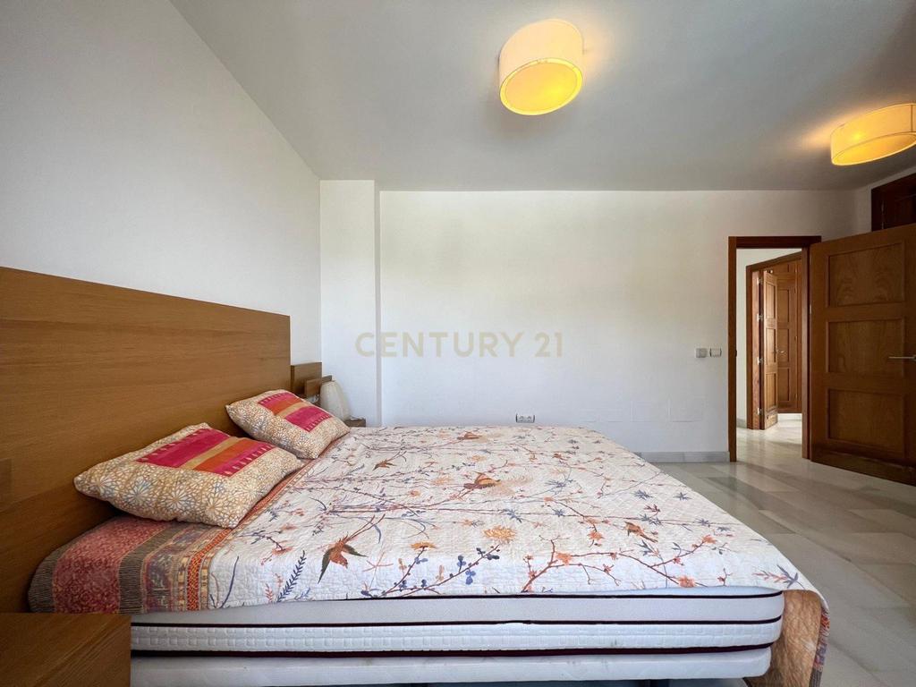 Casa con vistas al mar en primera línea – Urbanización Bahía de Estepona - Image 21