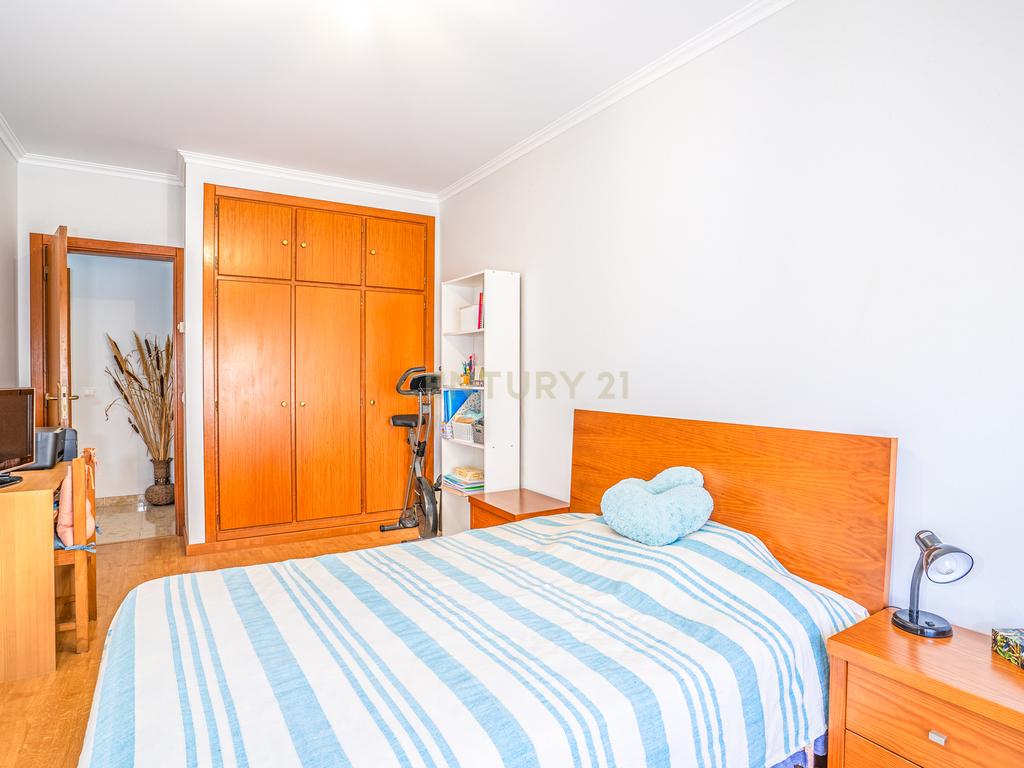 Apartamento T3 com garagem - Cidade Nova, Caldas da Rainha - Image 25