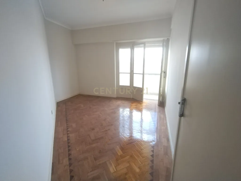 Prédio no Centro de Sacavém : Oportunidade de Investimento - Image 9