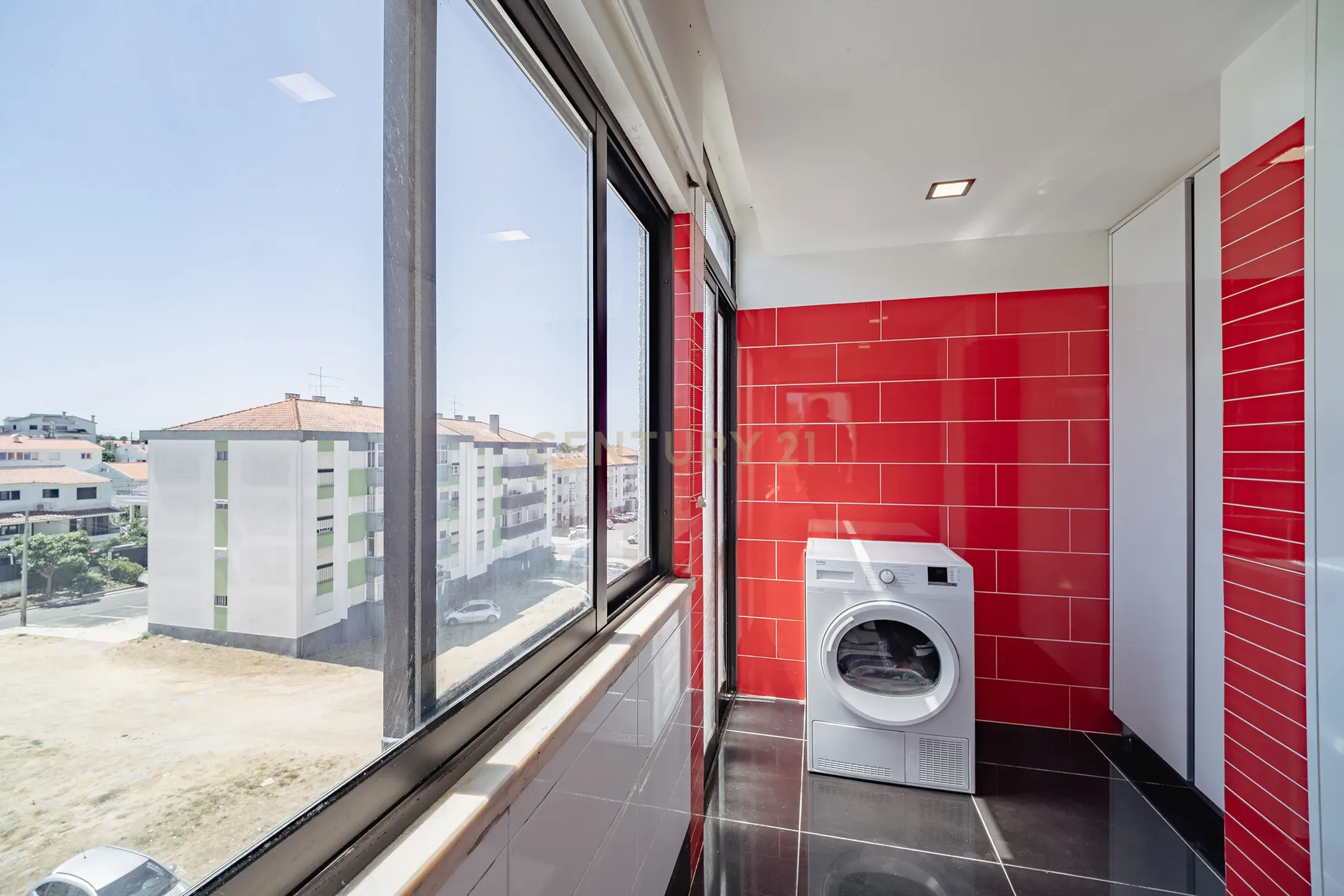 Fotografia 9 de Apartamento T2 em Quintinha – Sesimbra