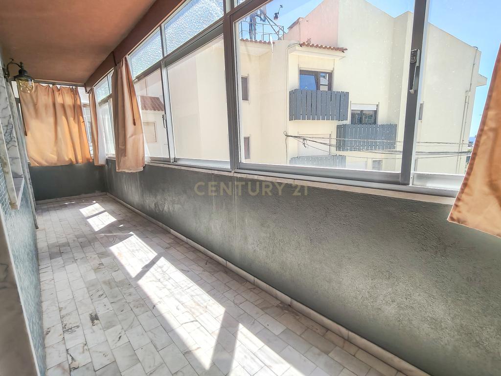 Apartamento T1 na Parede a menos de 200 metros da praia - Image 21
