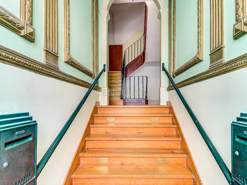  Apartamento T2 à venda na Rua Barão de Sabrosa – Penha de França, Lisboa - Image 17