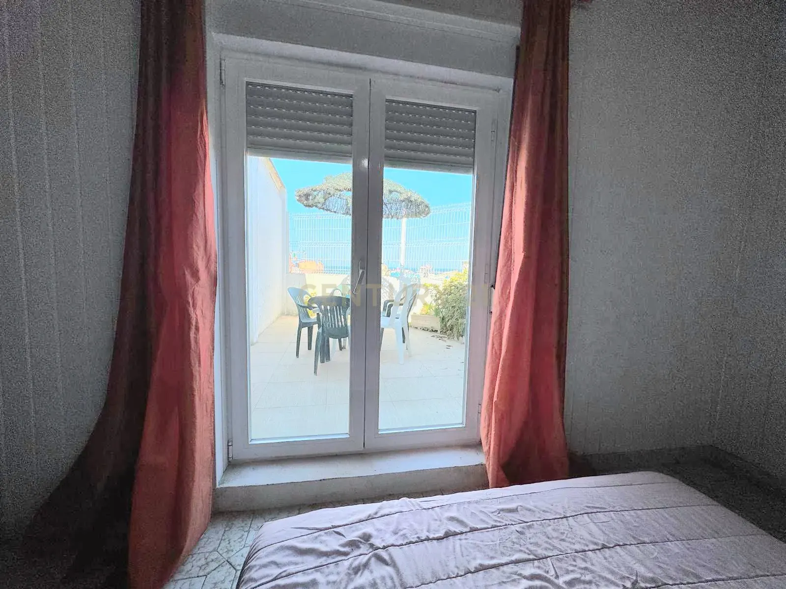Fotografia 9 de Moradia e restaurante na primeira linha da praia - Fonte da Telha