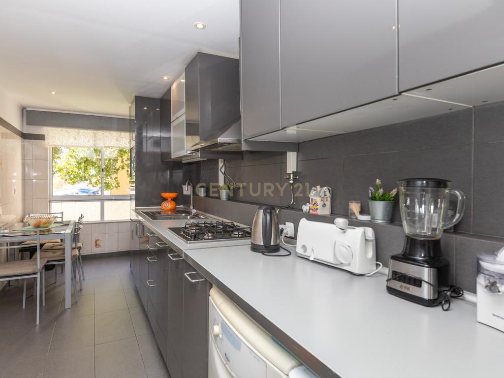 Apartamento T3 em Corroios - Miratejo - Image 11