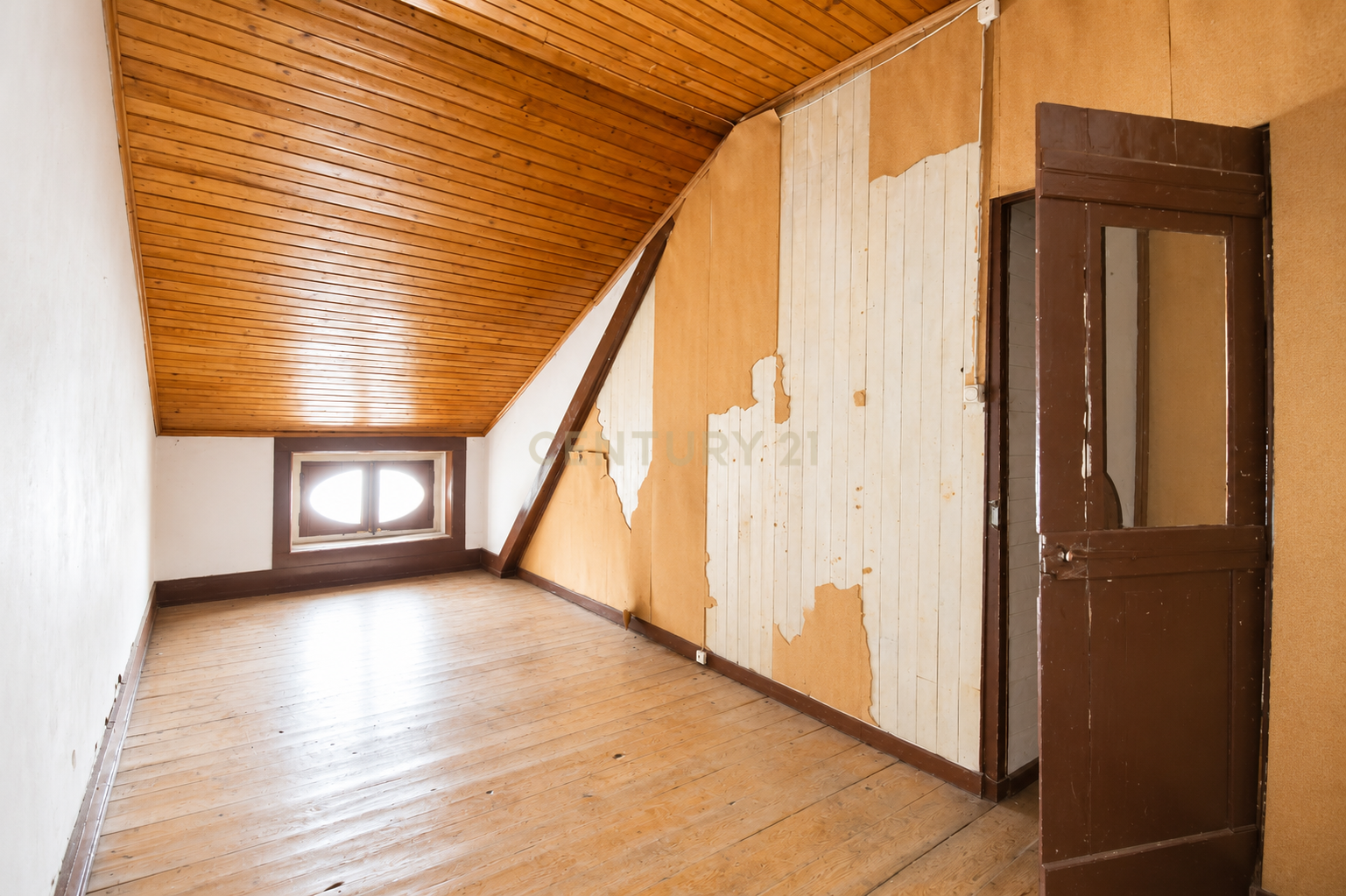 Fotografia 12 de Apartamento 4 na Rua da Sofia — História, centralidade e potencial de investimento
