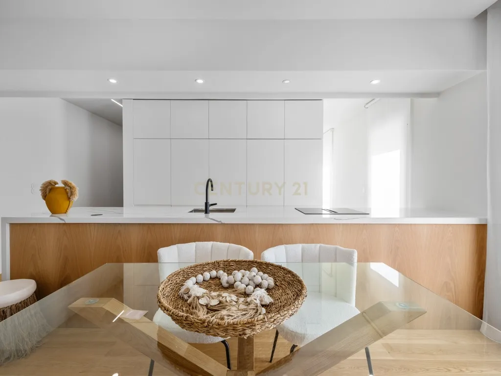 Luxuoso apartamento T3 no Centro de Setúbal e a 300m da praia - Image 6