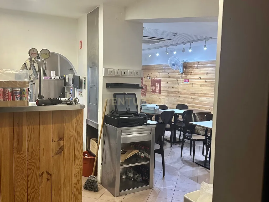 Espaço Comercial à Venda - Image 3