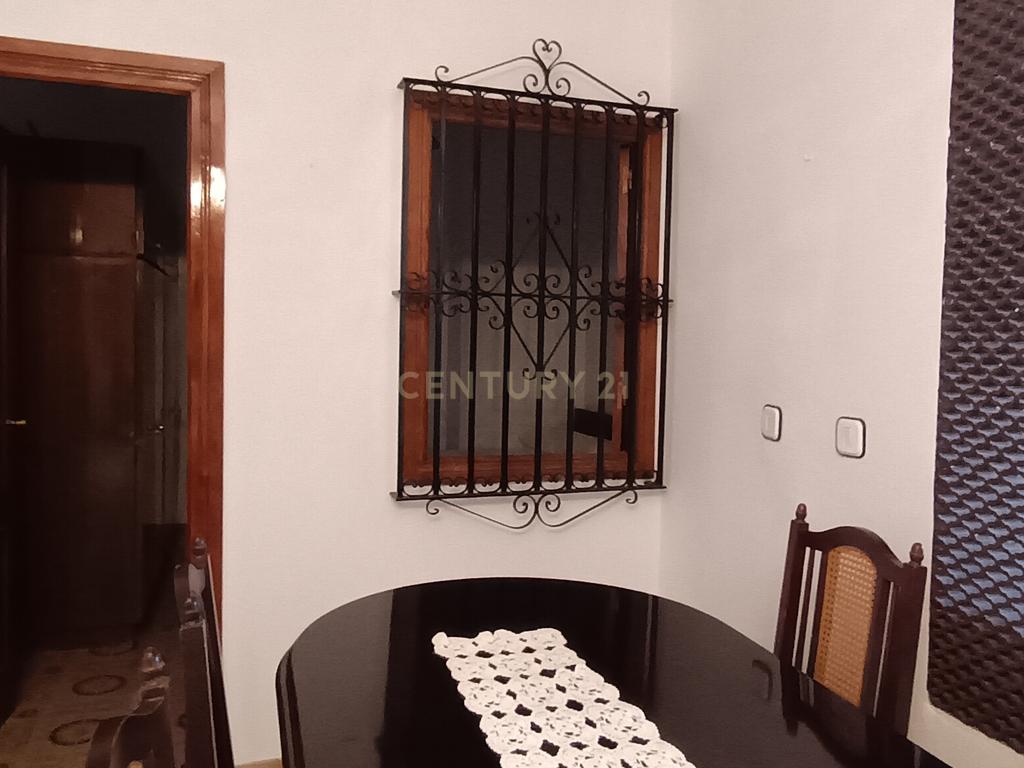 Espetacular T4 com Terraço e Garagem em Sevilla - 215.000€ - Image 6