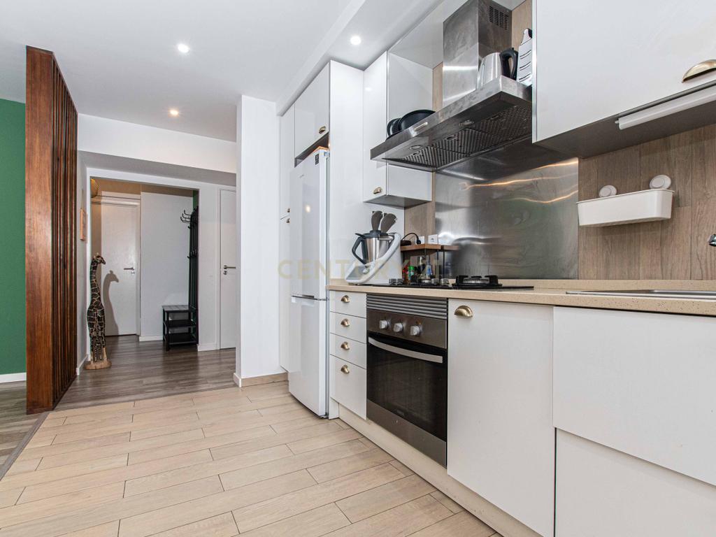 T2 em Alfragide | 102 m² | Arrecadação - Image 12