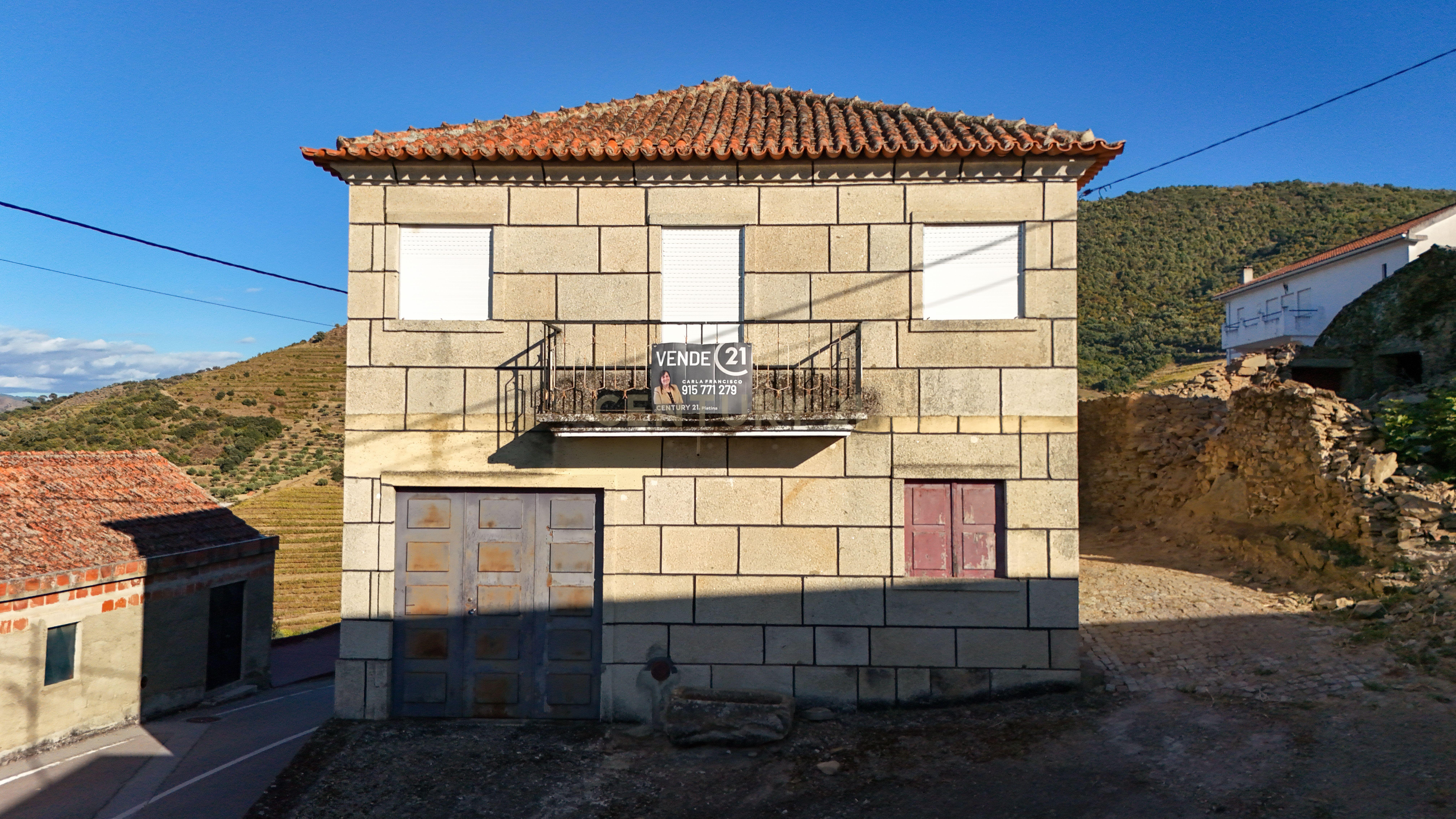 Moradia T3 à venda em Vale de Figueira, São João da Pesqueira — foto 2
