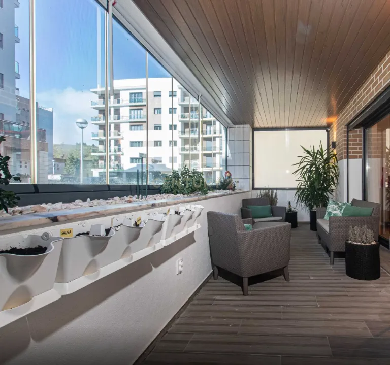 Apartamento T4 com Terraço e Box para 2 Viaturas | Jardim da Amoreira | Odivelas - Image 25