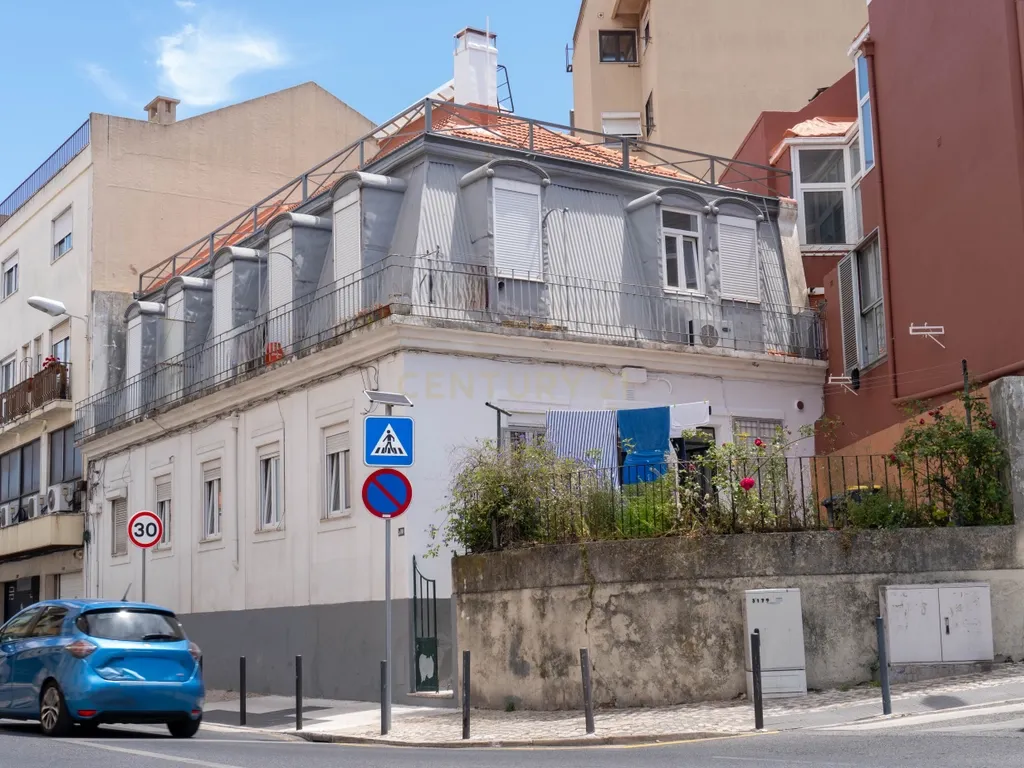 Apartamento T2 em Campo de Ourique, Lisboa - Image 1