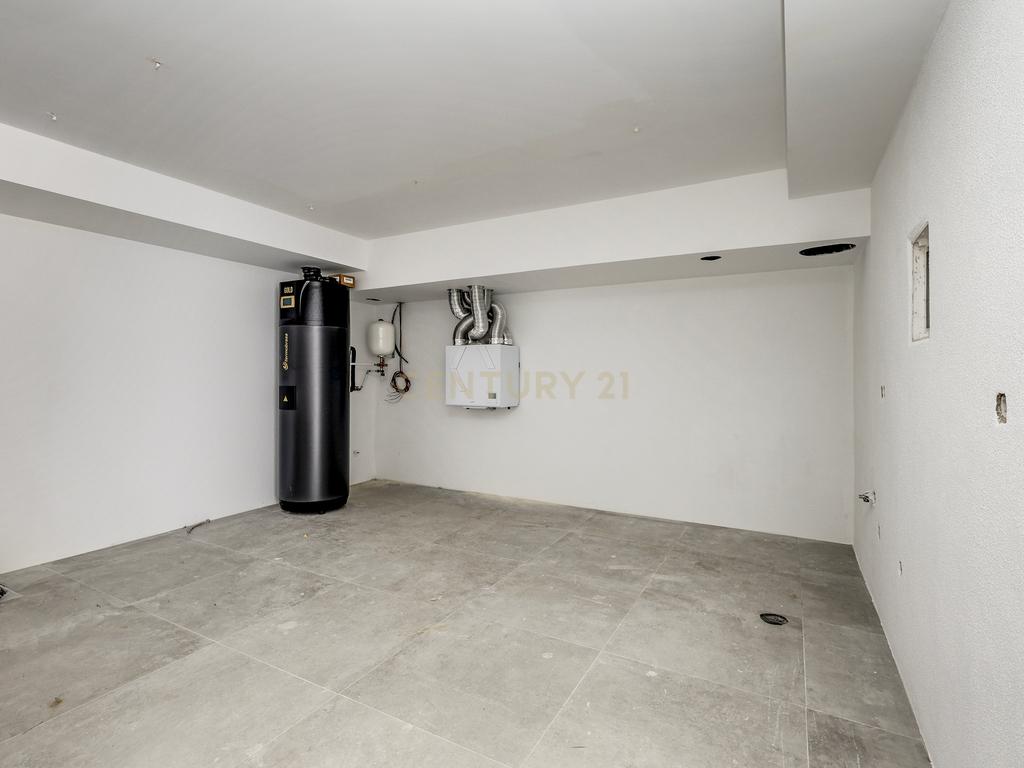 Moradia T4 com piscina em Caneças - Image 59