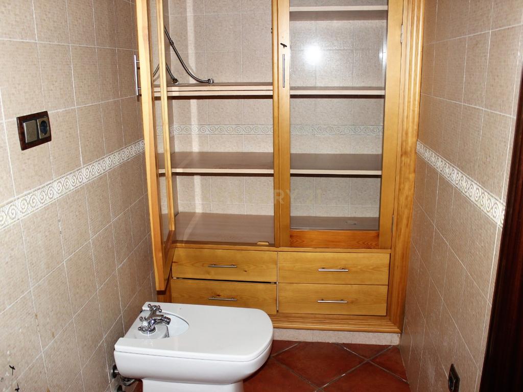  - Image 19