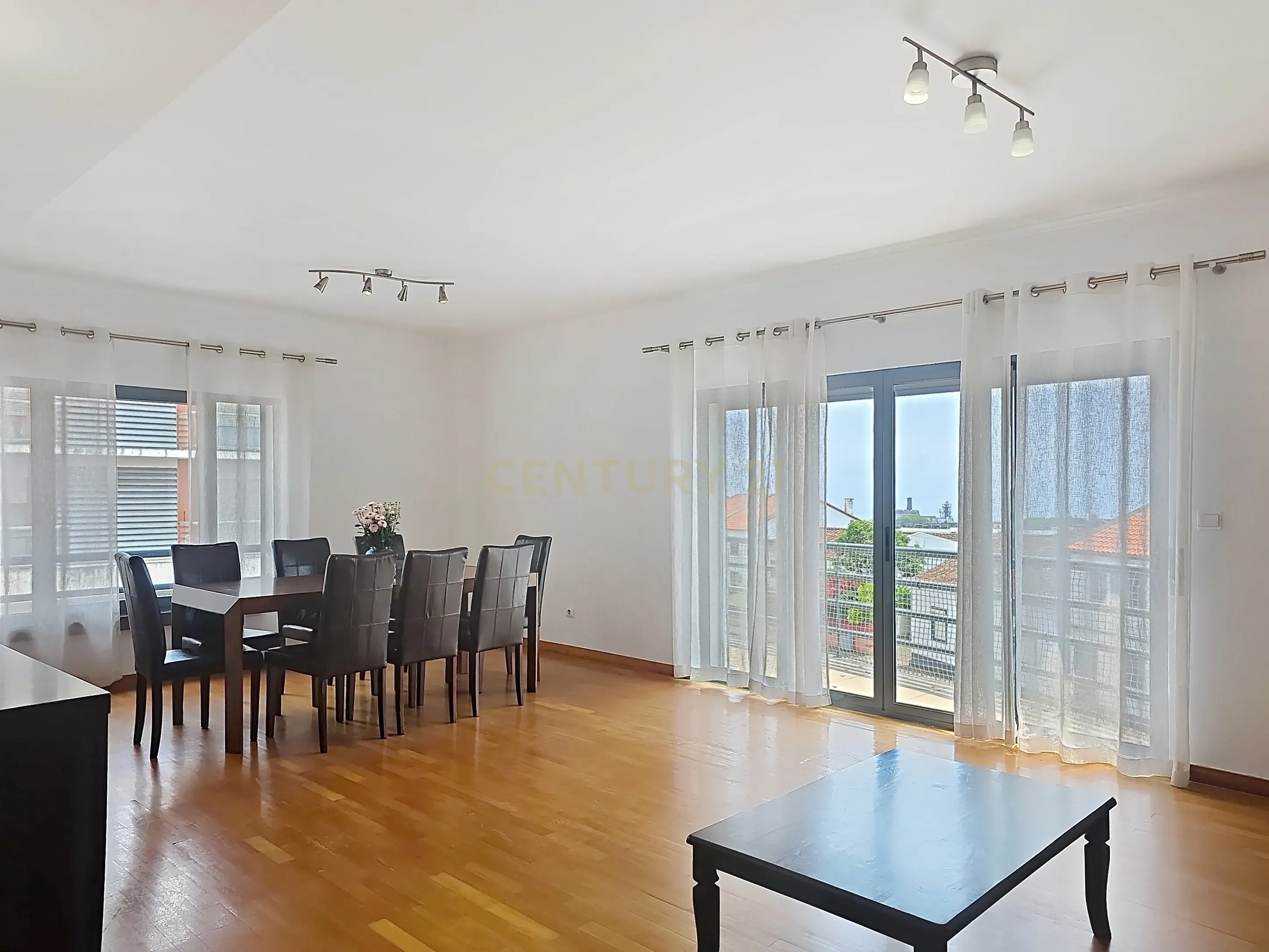Fotografia 4 de Apartamento T3 no Edifício Mónaco, em Ponta Delgada