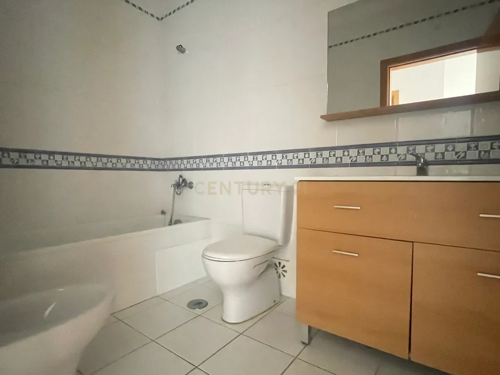 Apartamento T3, com Varandas e 3 Lugares de estacionamento, no Pinhal Novo - Image 13