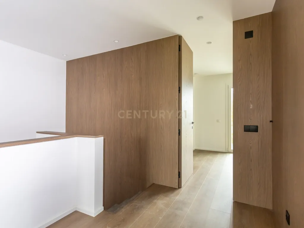 Mais que uma casa é um refugio de conforto e elegância ! - Image 28