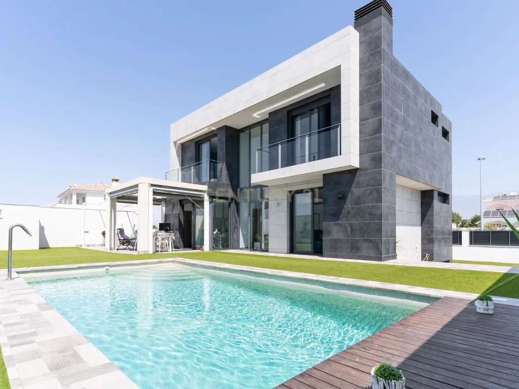 Luxuosa Moradia T4 com Vista Mar e Piscina em Almería - Image 88
