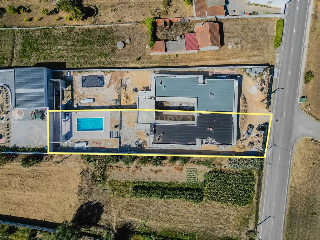 Moradia geminada em construção, com piscina e jardim na Boavista, Lavos, Figueira da Foz. - Image 13