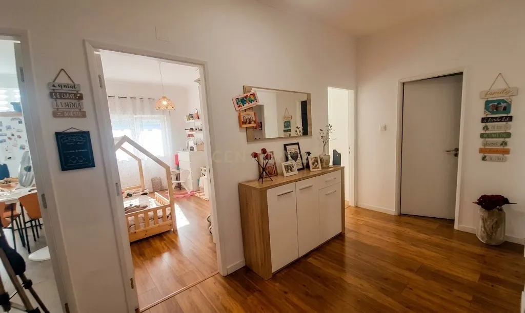Apartamento Renovado com Vista Panorâmica no Fogueteiro - Image 1