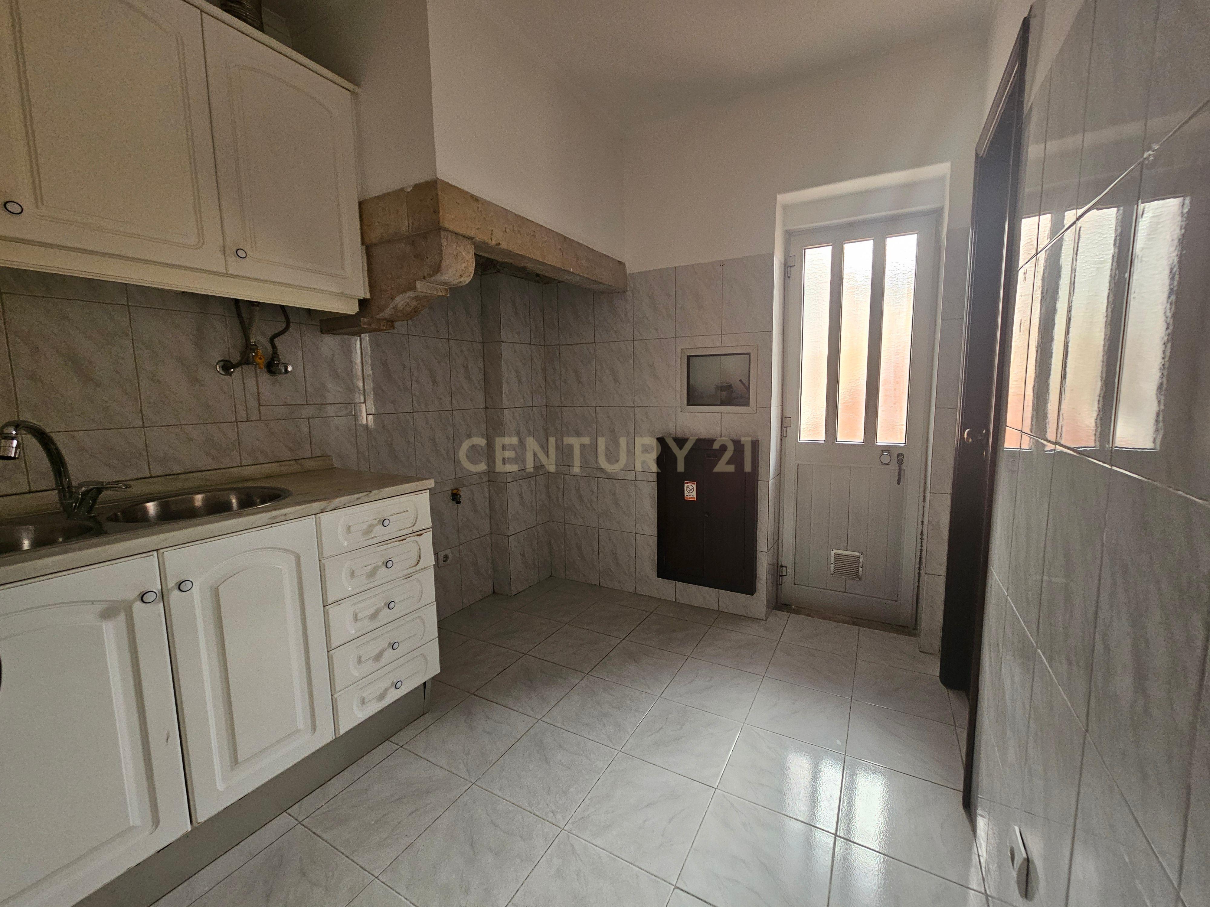 Fotografia 8 de Excelente Oportunidade T2+1 nas Avenidas Novas | Av. 5 de Outubro