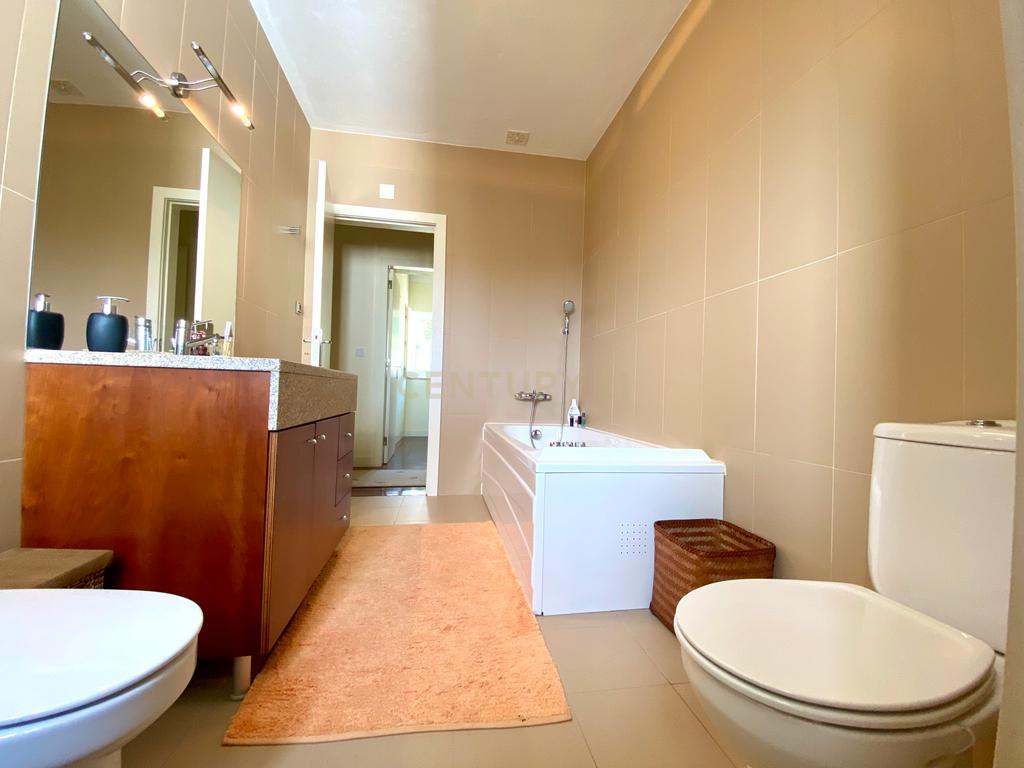 Póvoa de Lanhoso, Moradia T5 rústica Renovada - Image 28