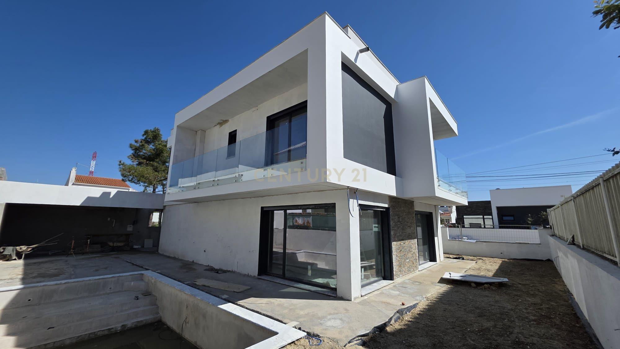 Fotografia 6 de Moradia T4 em fase final de Construção em Qta Valadares, Seixal