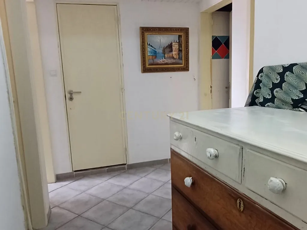 Apartamento T2 com Suite e Varanda – Queluz (Av. Miguel Bombarda) - Image 8