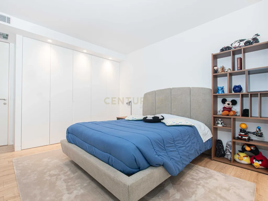 Apartamento T4 com Terraço e Box para 2 Viaturas | Jardim da Amoreira | Odivelas - Image 19