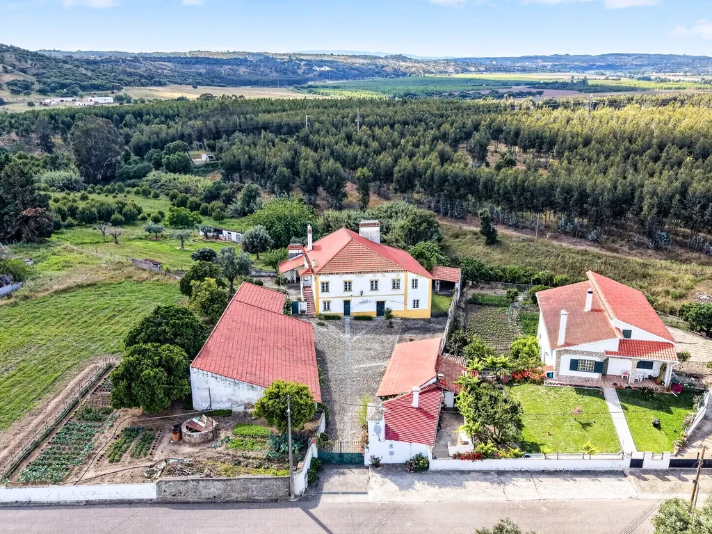 Encantadora Moradia em Tramagal, Abrantes - 5 Quartos - Image 1