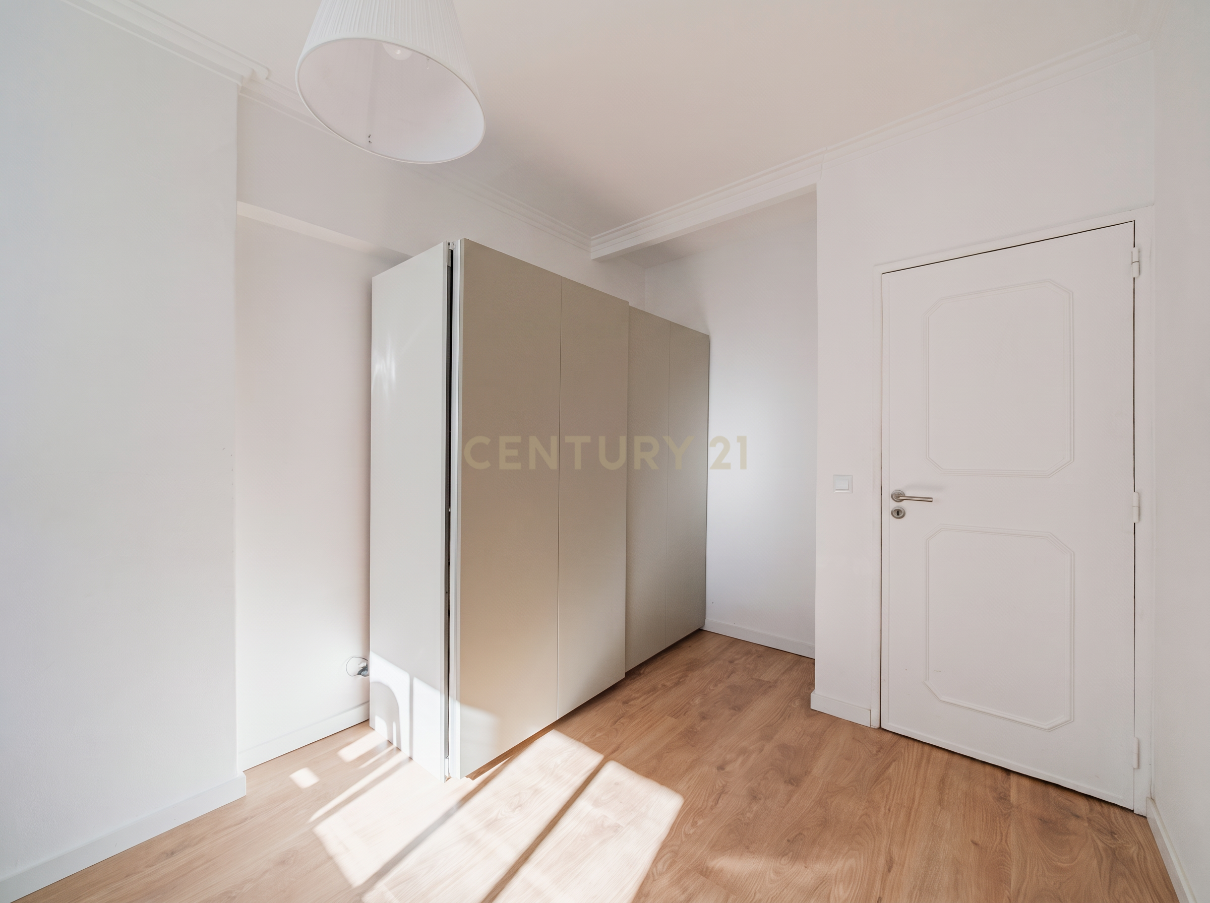 Apartamento T2 à venda em Mina de Água, Amadora — foto 11