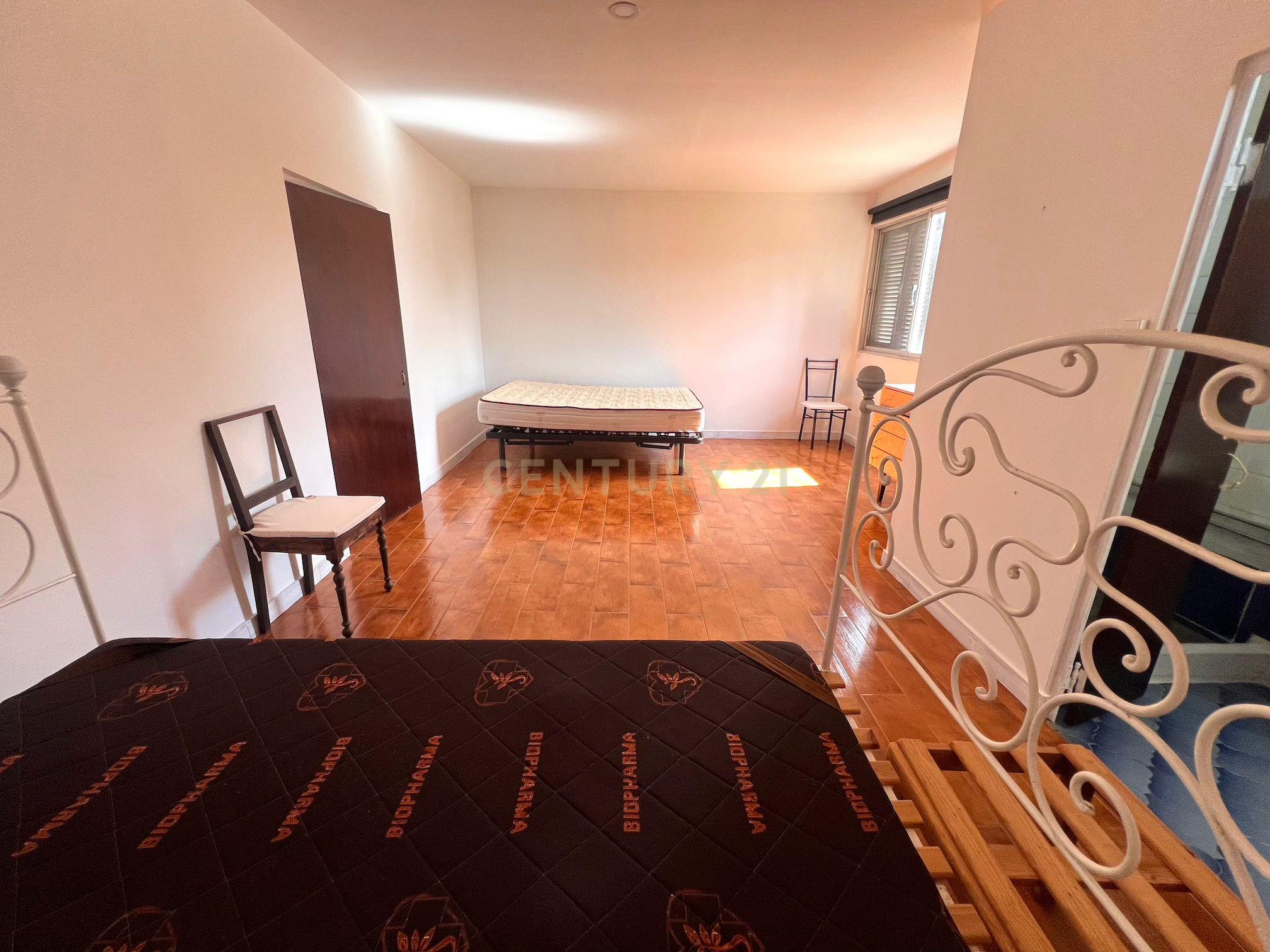 Fotografia 9 de Moradia com Grande Potencial na Foz do Arelho | Lote de ~1000m² | 350.000€