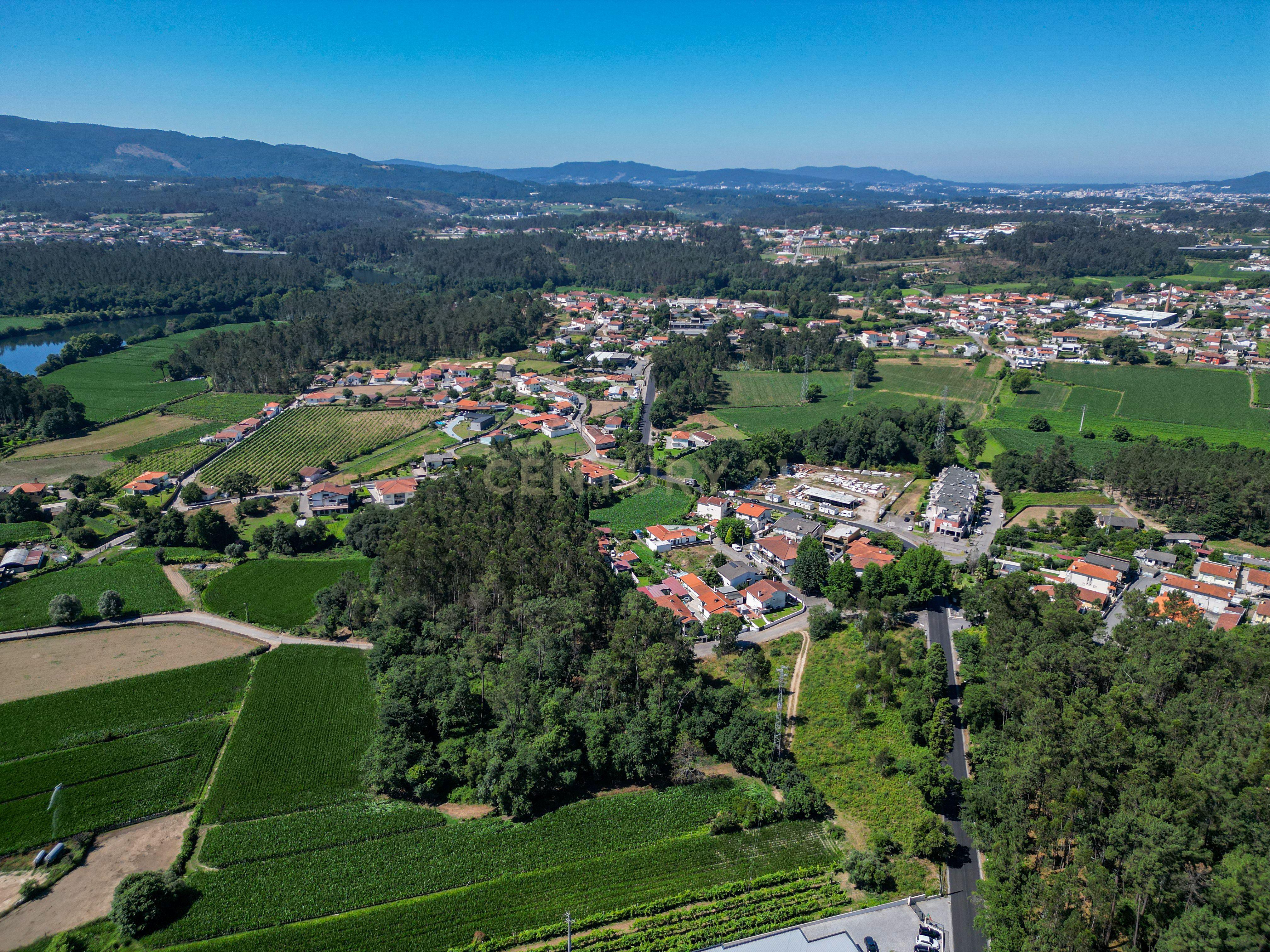 Fotografia 6 de Terreno ER1 com 8.334 m² e 6.600 m² de Construção | Excelente Oportunidade para Promotores