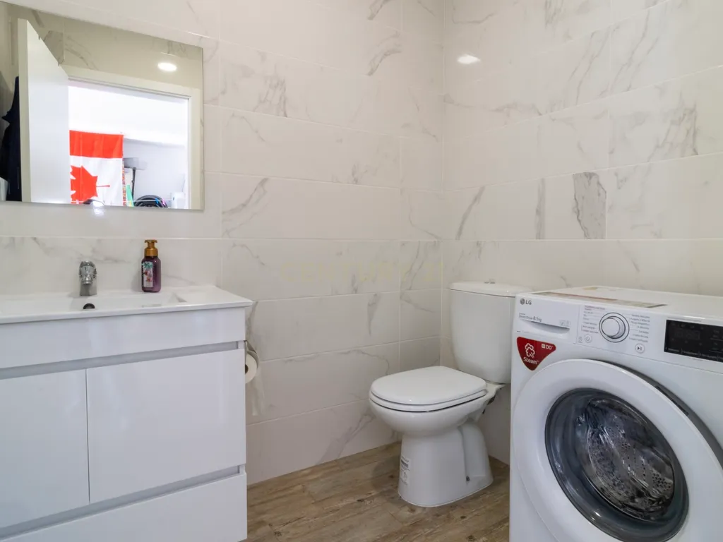Excelente Moradia T3 Térrea SEMI-NOVA em Alcobaça com Jardim e garagem - Image 17