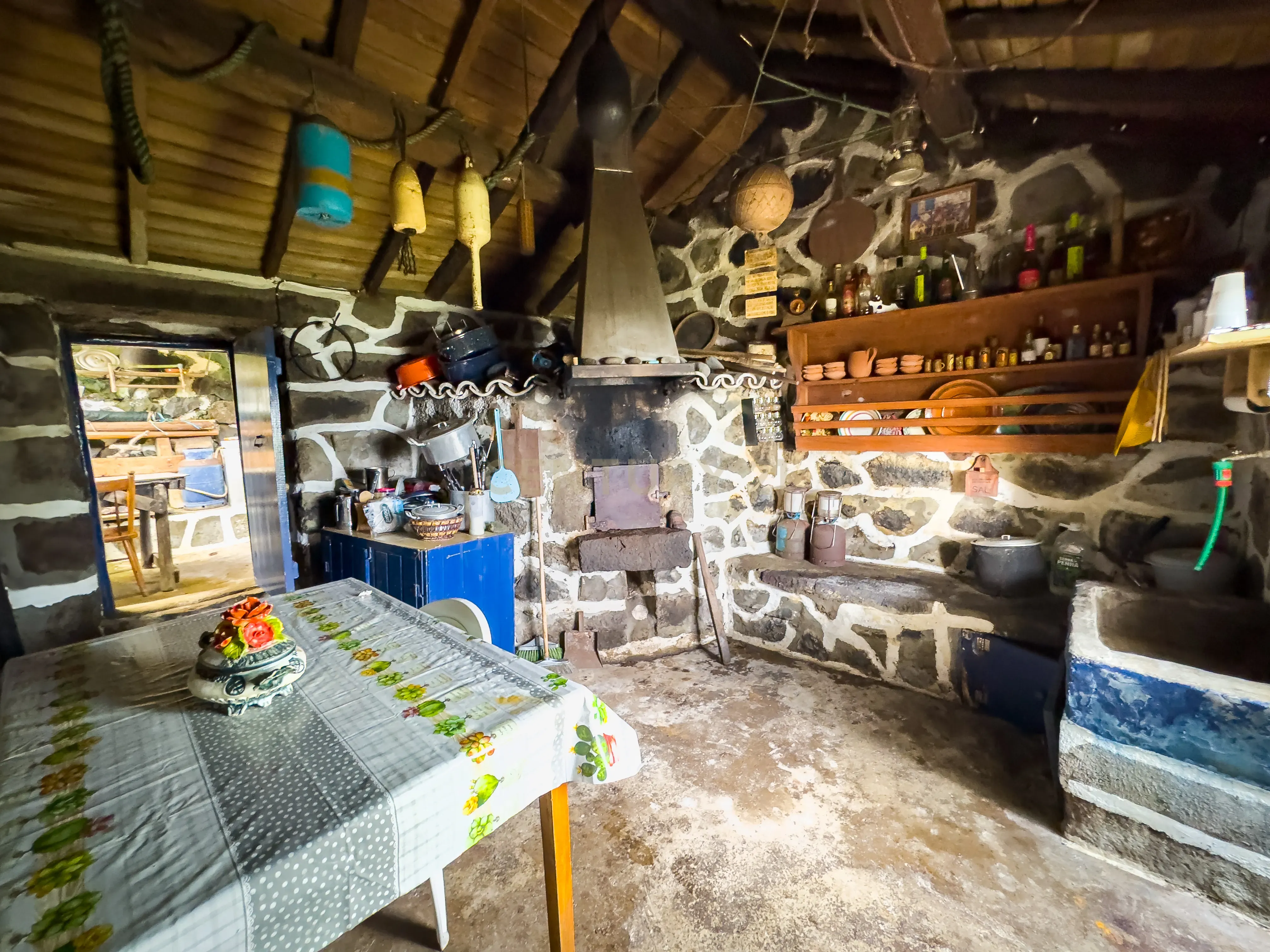 Imóvel Histórico na Fajã do Araújo – Uma das Casas Mais Antigas do Nordeste - Image 19