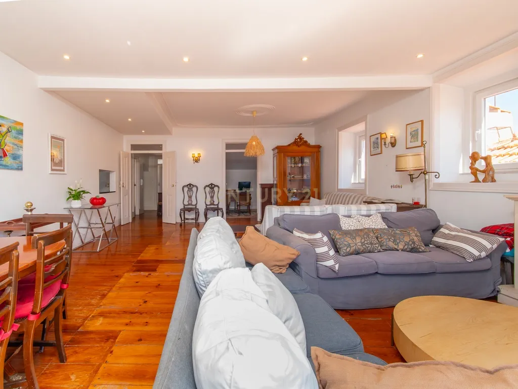 Penthouse Duplex T8 em Campo de Ourique - Lisboa - Image 29