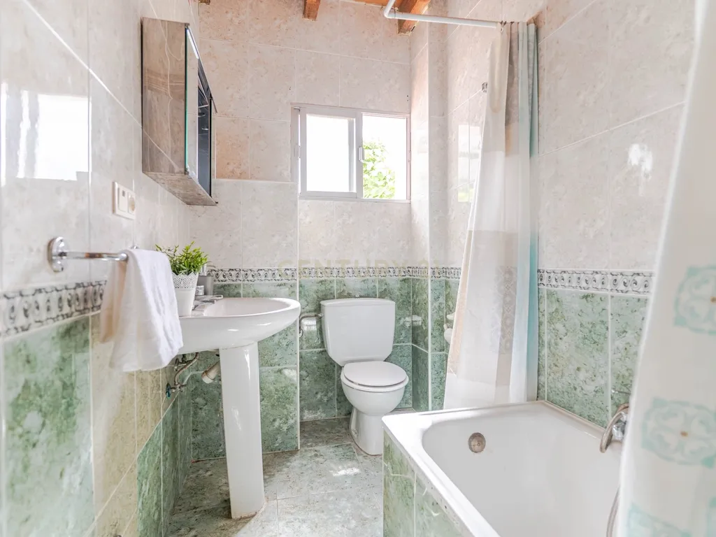 EXCLUSIVA CASA TRADICIONAL CON VISTAS ÚNICAS EN MONTEFRÍO - Image 22