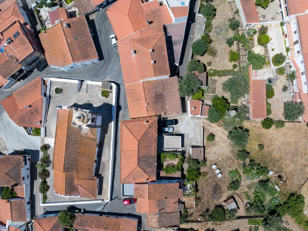 Moradia com 3 Quartos, Quintal e Garagem em Santana da Serra - Image 18