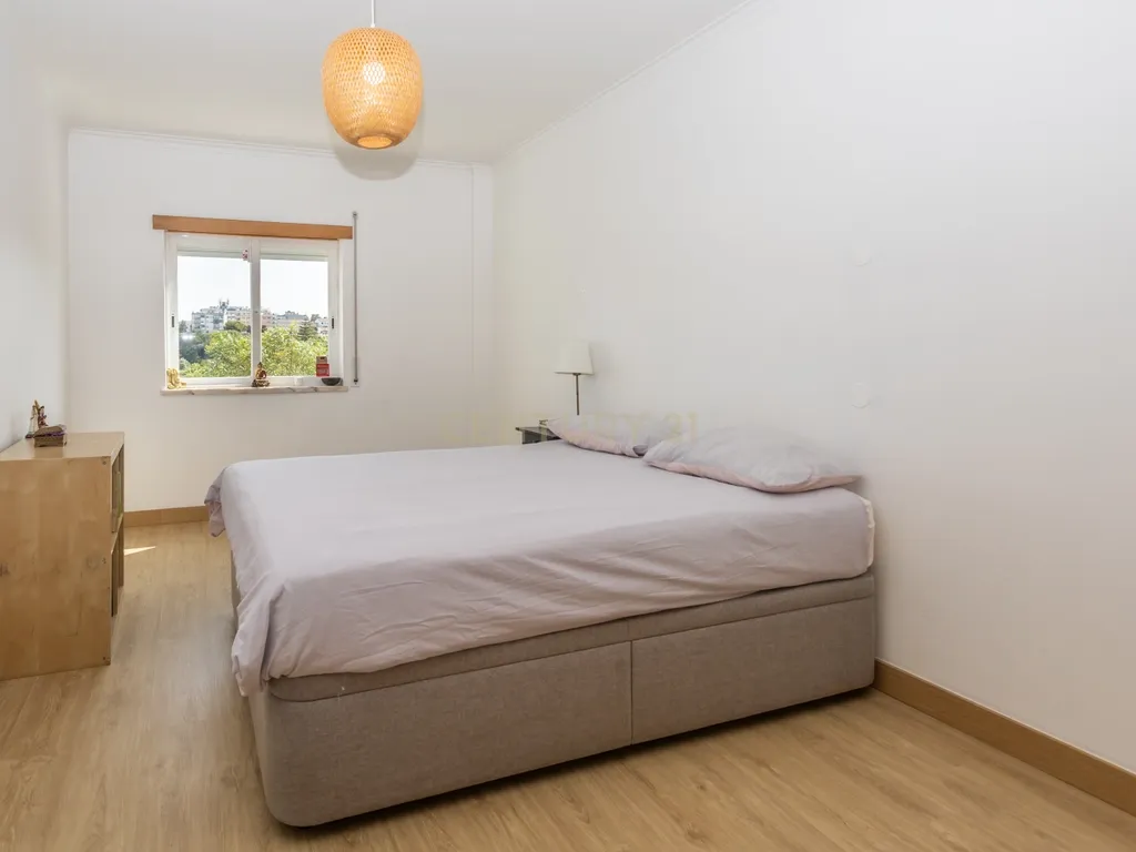 Apartamento T1+1 - Sobreda - Image 16