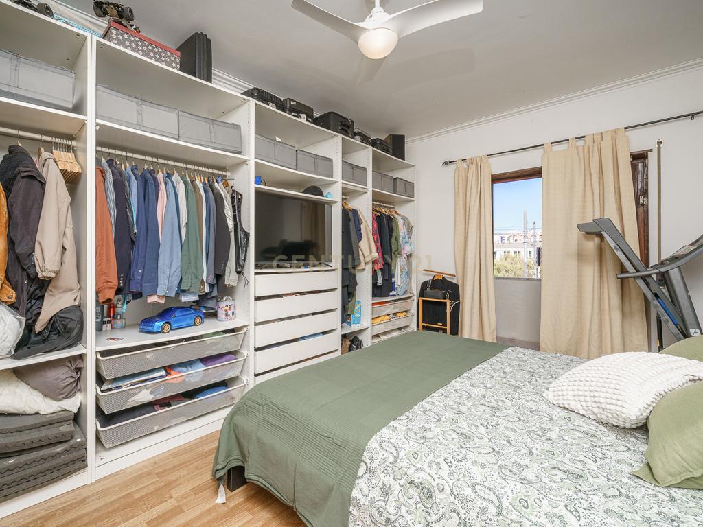 Espaçoso T3+1 com Garagem nos Ciprestes, em Setúbal. - Image 3