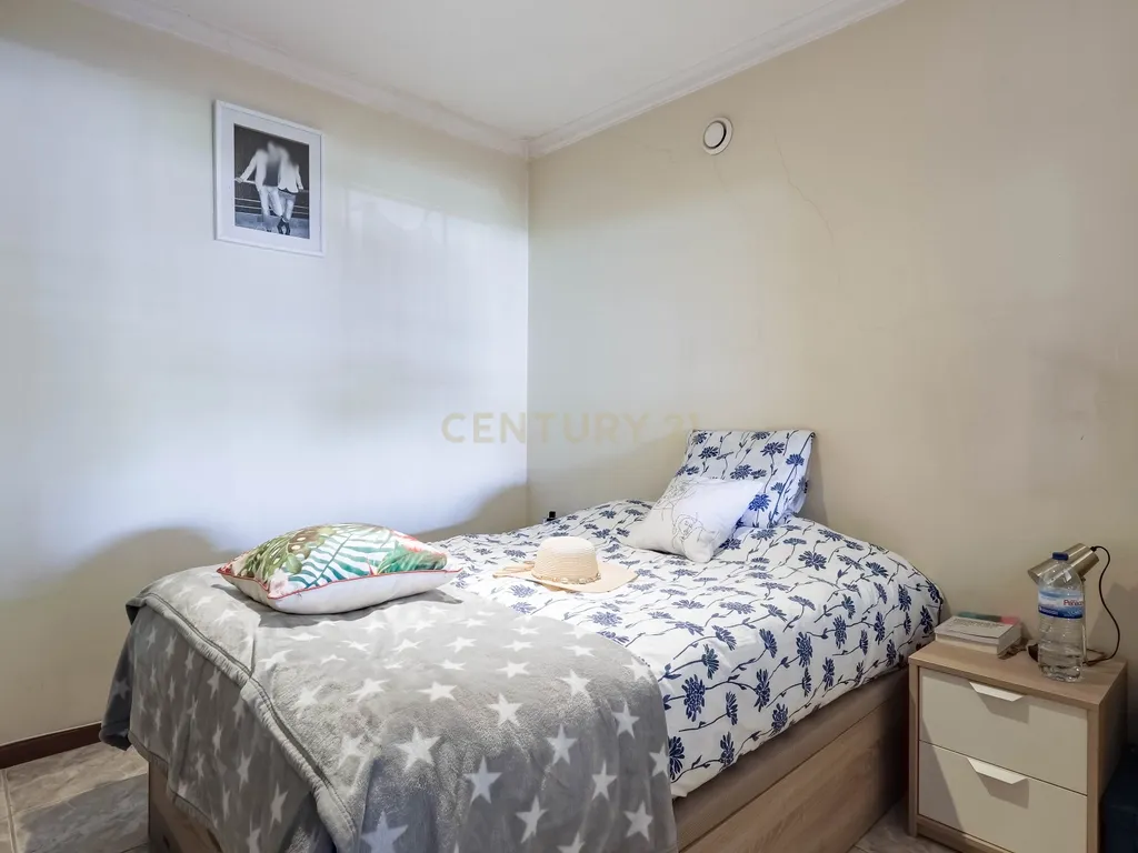 Apartamento T1 em Vila Nova de Gaia, com lugar de garagem - Image 3