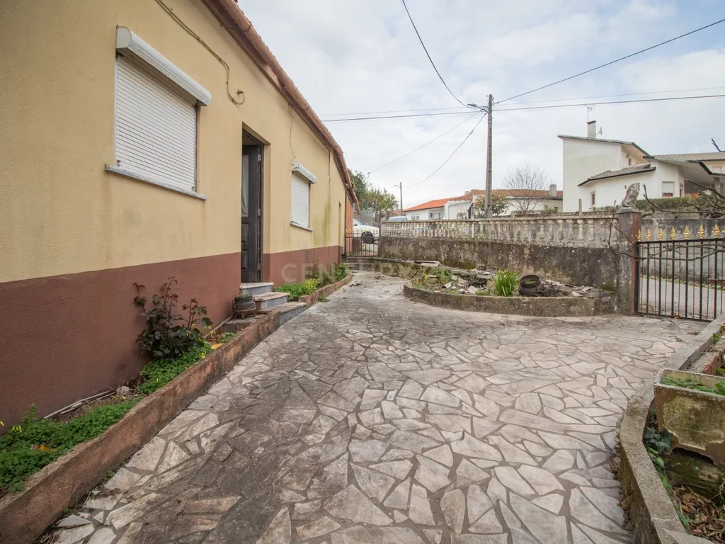 Moradia T4 com Garagem e Quintal em Chão de Couce – Oportunidade com Potencial em Ansião - Image 23