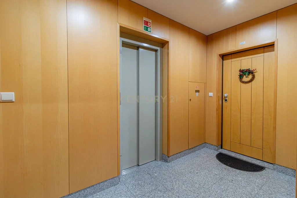 Duplex T3 em Bragança - Image 37