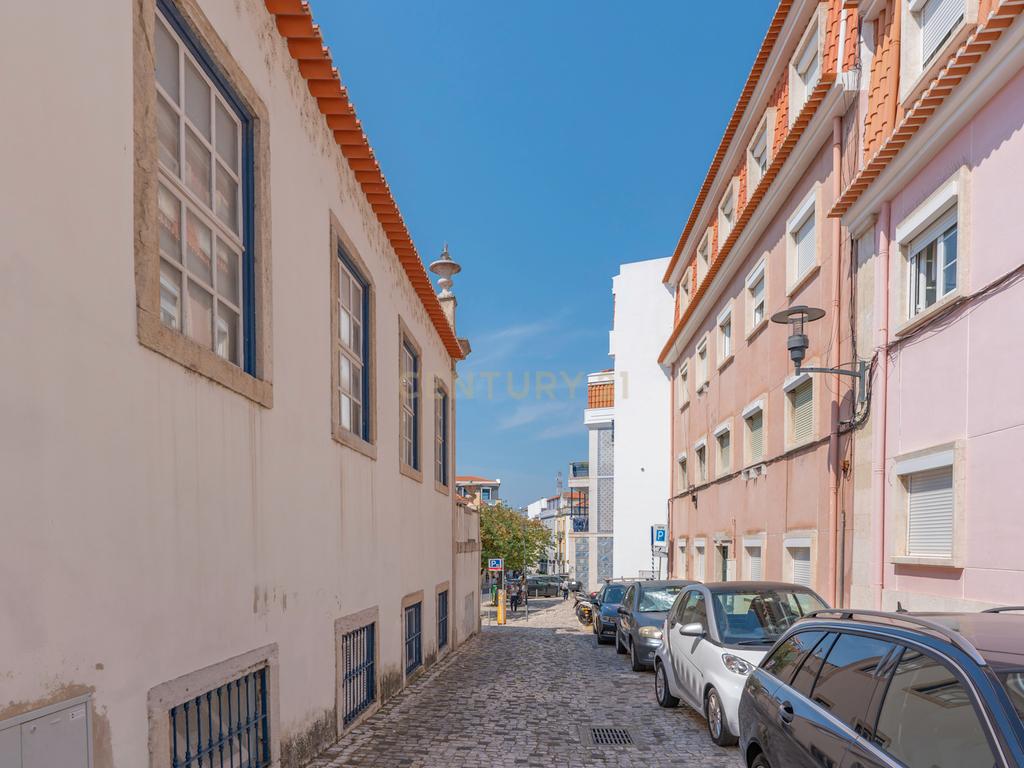 Wow - T2 renovado, com vista Rio no centro Histórico de Paço de Arcos - Image 37